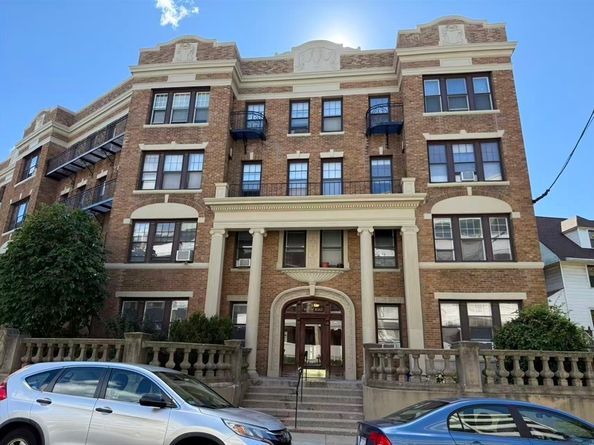 32 Sidlaw 6, Boston MA 02135