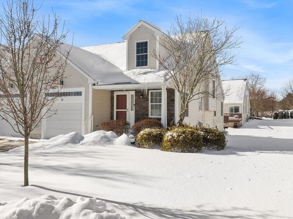 22 Fox Run Rd 22, Blackstone MA 01504