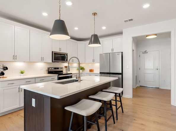 2 Codman Way 104, Westborough MA 01581