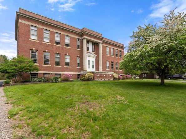 280 Village St D2, Medway MA 02053