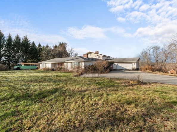 186 Eight Lots Rd, Sutton MA 01590