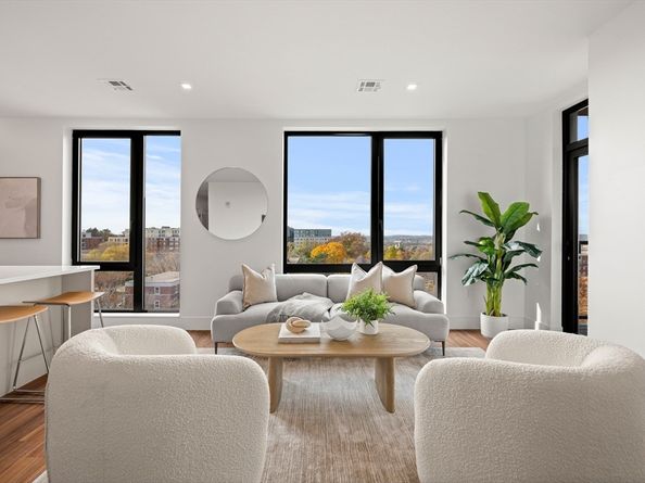 1515 Commonwealth Ave 706, Boston MA 02135