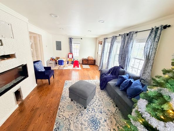 12 Danforth St, Canton MA 02021