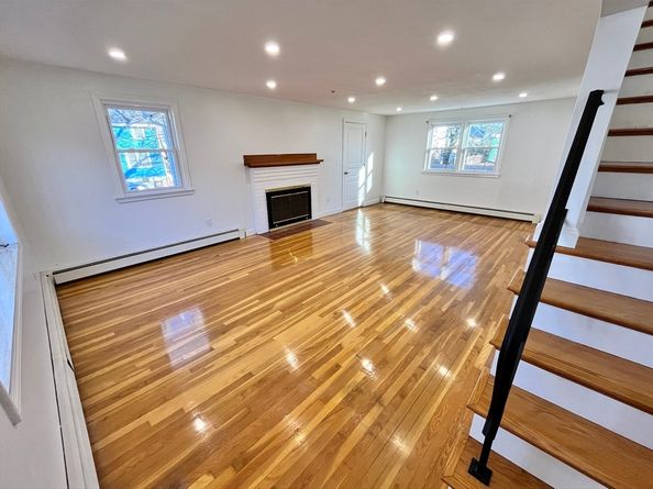 154 N Central Ave, Quincy MA 02170