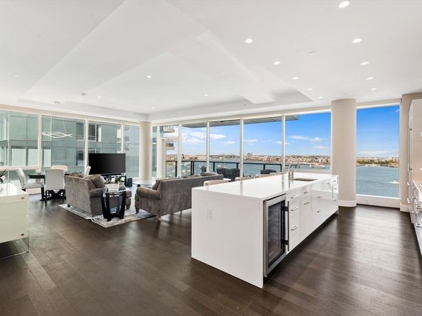 50 Liberty Dr 10K, Boston MA 02210