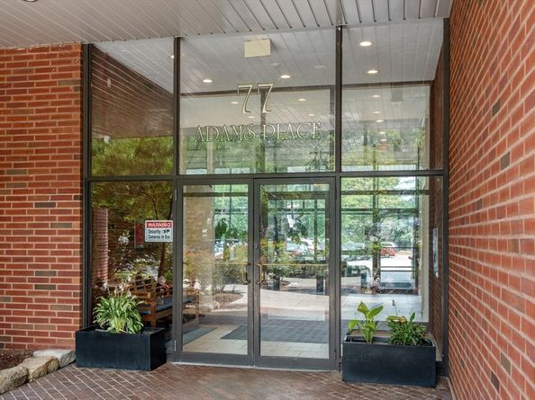 77 Adams St 1206, Quincy MA 02169