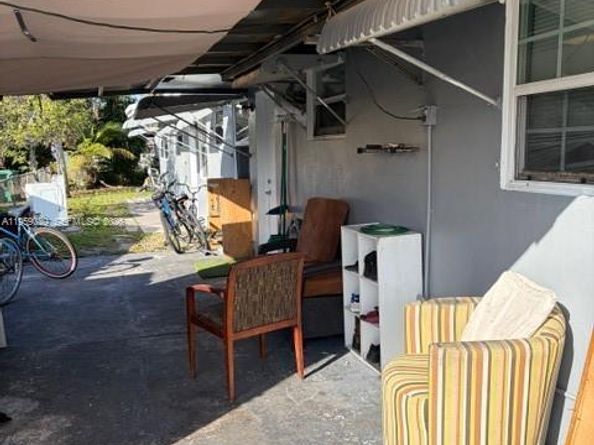 1913 SW Gardenia Rd, Fort Lauderdale FL 33317