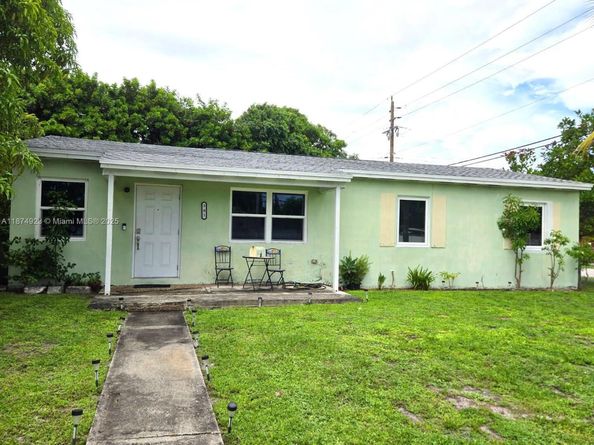 301 NW 190th Street, Miami Gardens FL 33169