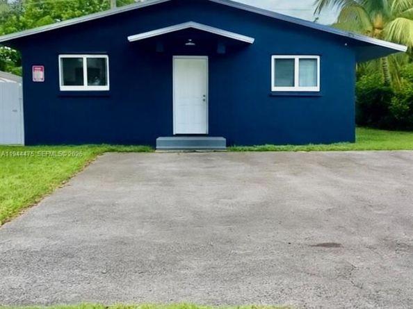 316 N 61st Ave, Hollywood FL 33024