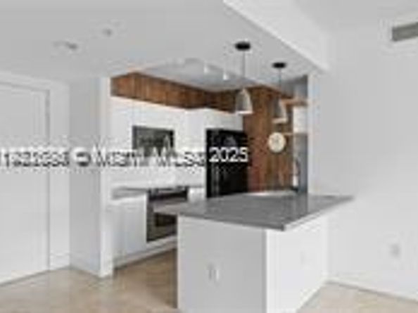 2775 NE 187th St 312, Aventura FL 33180