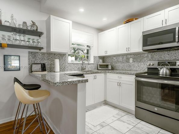 5565 SW 80th St 112D, Miami FL 33143