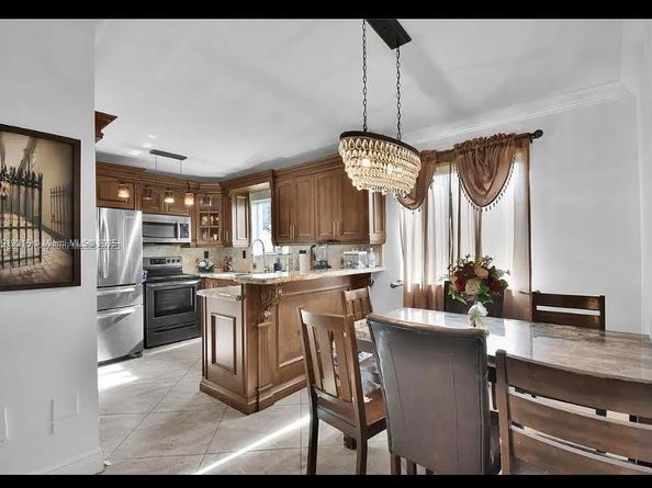 985 NE 33rd Ter 201, Homestead FL 33033