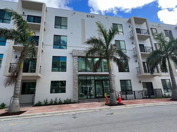 8167 NW 41st St E307, Doral FL 33166