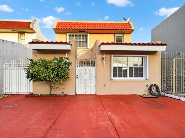 4291 W 10th Ct, Hialeah FL 33012