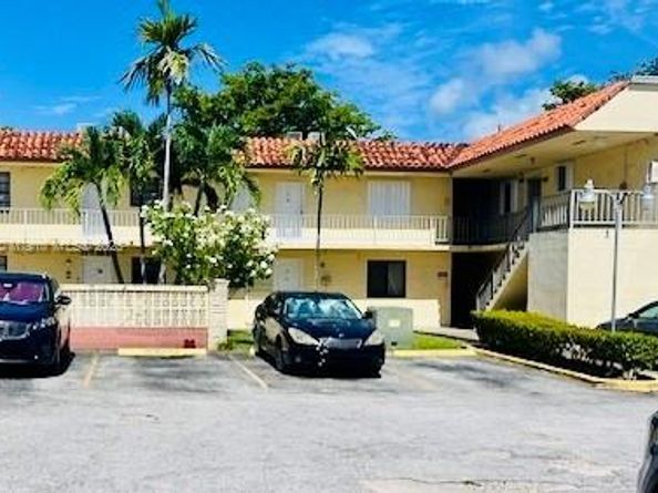 8701 SW 12th St 30, Miami FL 33174