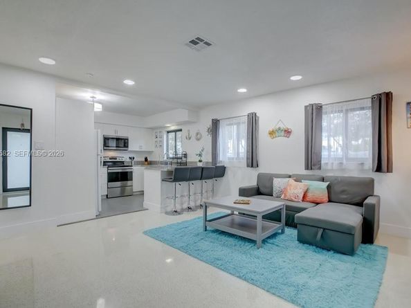 1700 SW 20th St, Fort Lauderdale FL 33315