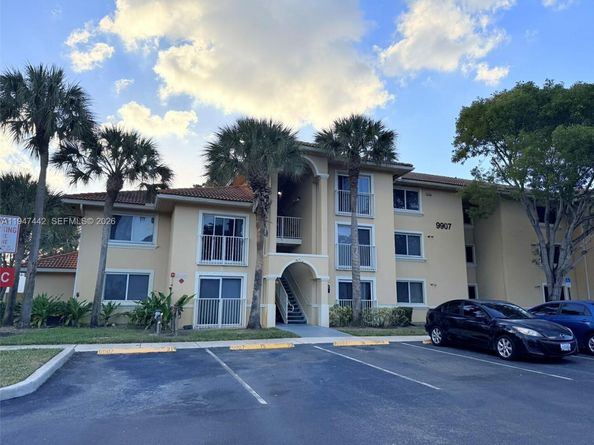 9907 Westwood Dr 212, Tamarac FL 33321