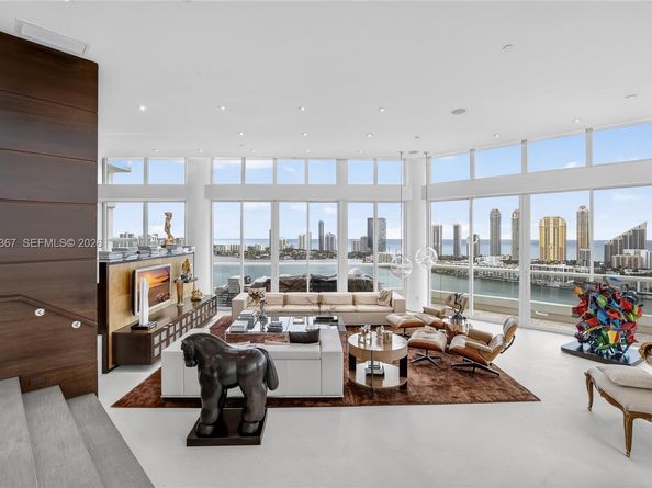 2600 Island Blvd PH1, Aventura FL 33160