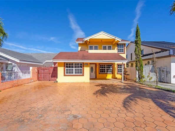 9085 Grand Canal Dr, Miami FL 33174