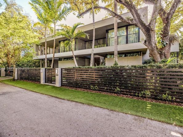 3232 Emathla St, Miami FL 33133