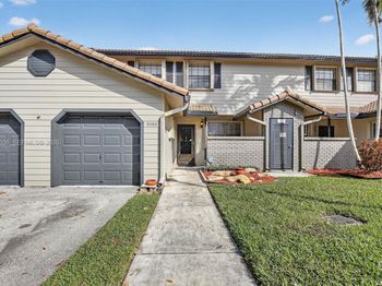 9080 Vineyard Lake Dr