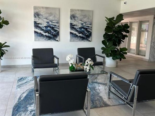 401 Golden Isles Dr 303, Hallandale Beach FL 33009