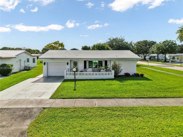 1621 NW 85th Way, Plantation FL 33322