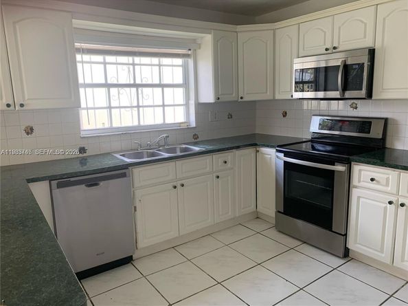 9000 SW 202nd Ter, Cutler Bay FL 33189