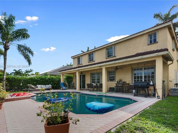 1095 Chenille Cir, Weston FL 33327