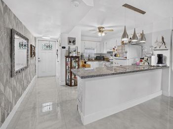 8941 S Hollybrook Blvd