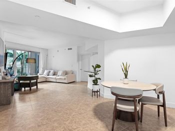 19900 E Country Club Dr