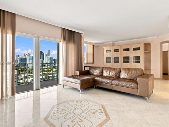 500 Bayview Dr 2121, Sunny Isles Beach FL 33160