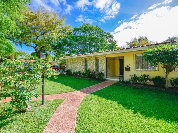 1101 Capri St, Coral Gables FL 33134