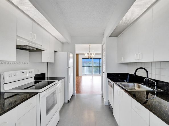 12750 SW 15th St 411D, Pembroke Pines FL 33027