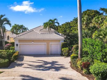 16053 Villa Vizcaya Pl