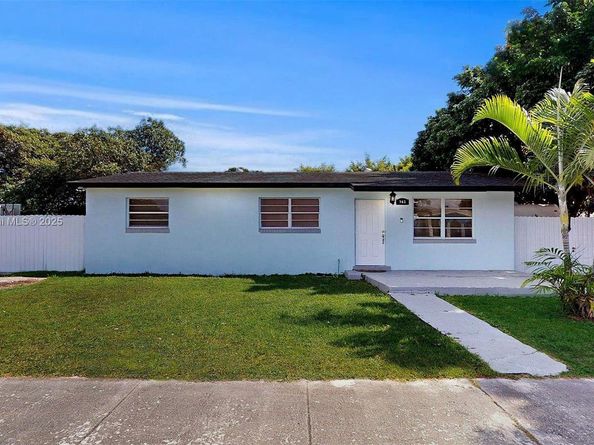 743 NW 7th Ave, Florida City FL 33034