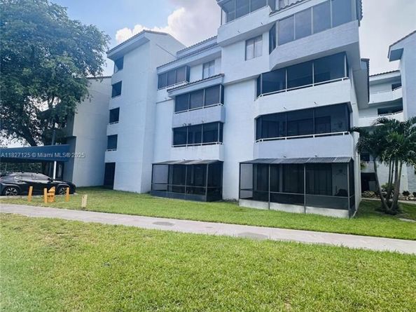 8215 SW 152nd Ave G307, Miami FL 33193