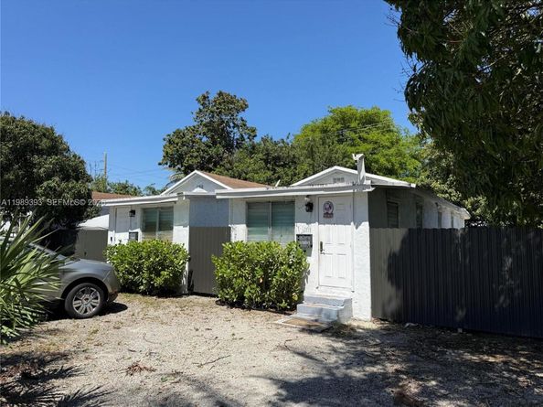 10601 SW 173rd St, Miami FL 33157