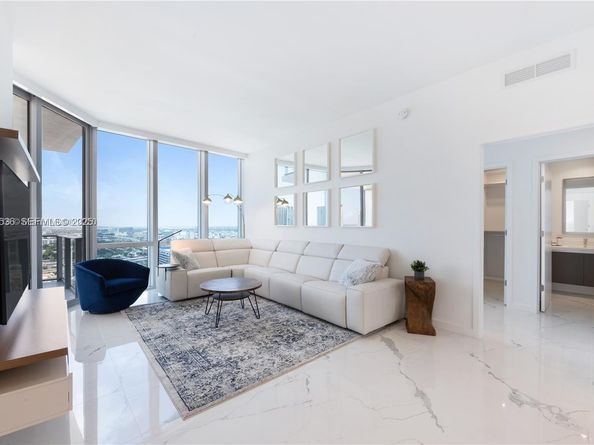 851 NE 1st Ave 3308, Miami FL 33132