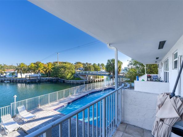 2225 NE 123rd St 215, North Miami FL 33181