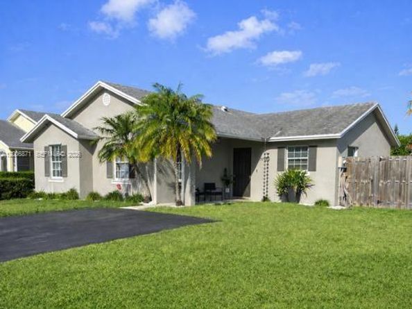 24923 SW 127th Pl, Homestead FL 33032