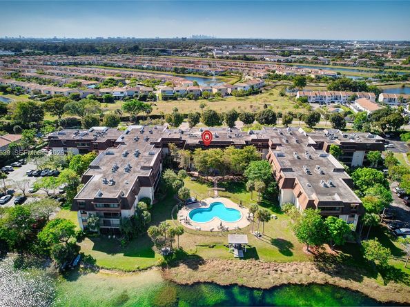 671 NE 195th St 329E, Miami FL 33179