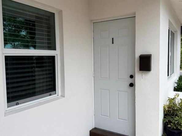 909 NE 10th Avenue 1, Pompano Beach FL 33060