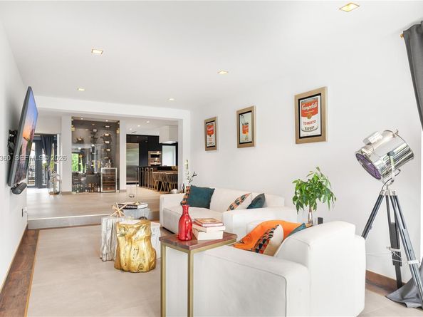 63 SW 31st Rd, Miami FL 33129