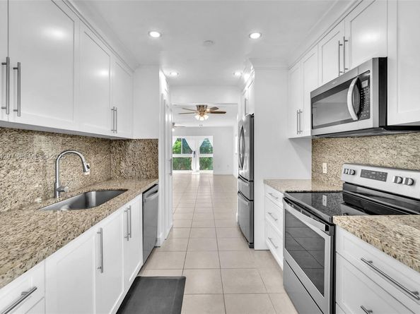 701 SW 142nd Ave 414S, Pembroke Pines FL 33027