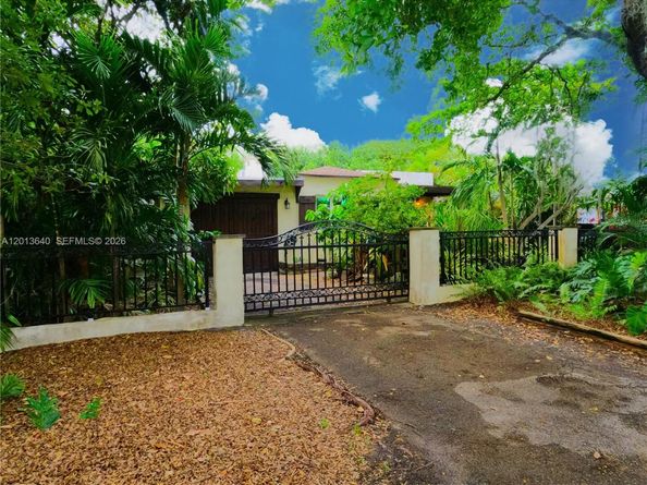 Undisclosed Address #A12013640, North Miami FL 33168