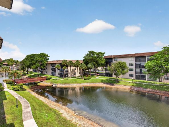 4975 E Sabal Palm Boulevard Apt 309, Tamarac FL 33319