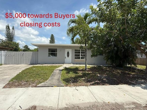 5621 Cleveland St, Hollywood FL 33021