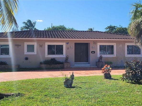 2622 Jackson St, Hollywood FL 33020