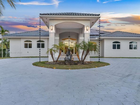 135 SW 125th Ave, Miami FL 33184